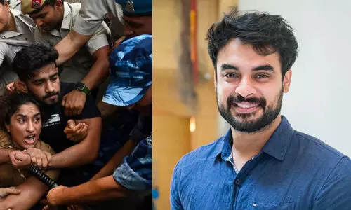 ​എതിർപക്ഷത്ത് നിൽക്കുന്നവർ ശക്തരായത് കൊണ്ട് ഇവർ തഴയപ്പെട്ടു കൂടാ; ഗുസ്തിതാരങ്ങളെ പിന്തുണച്ച് ടോവിനോ