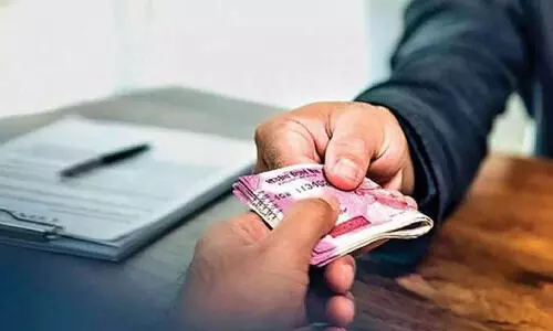 ഇലക്ട്രിക്കൽ ഇൻസ്പെക്ടർ 10,000 രൂപ കൈക്കൂലി വാങ്ങവേ വിജിലൻസ് പിടിയിൽ