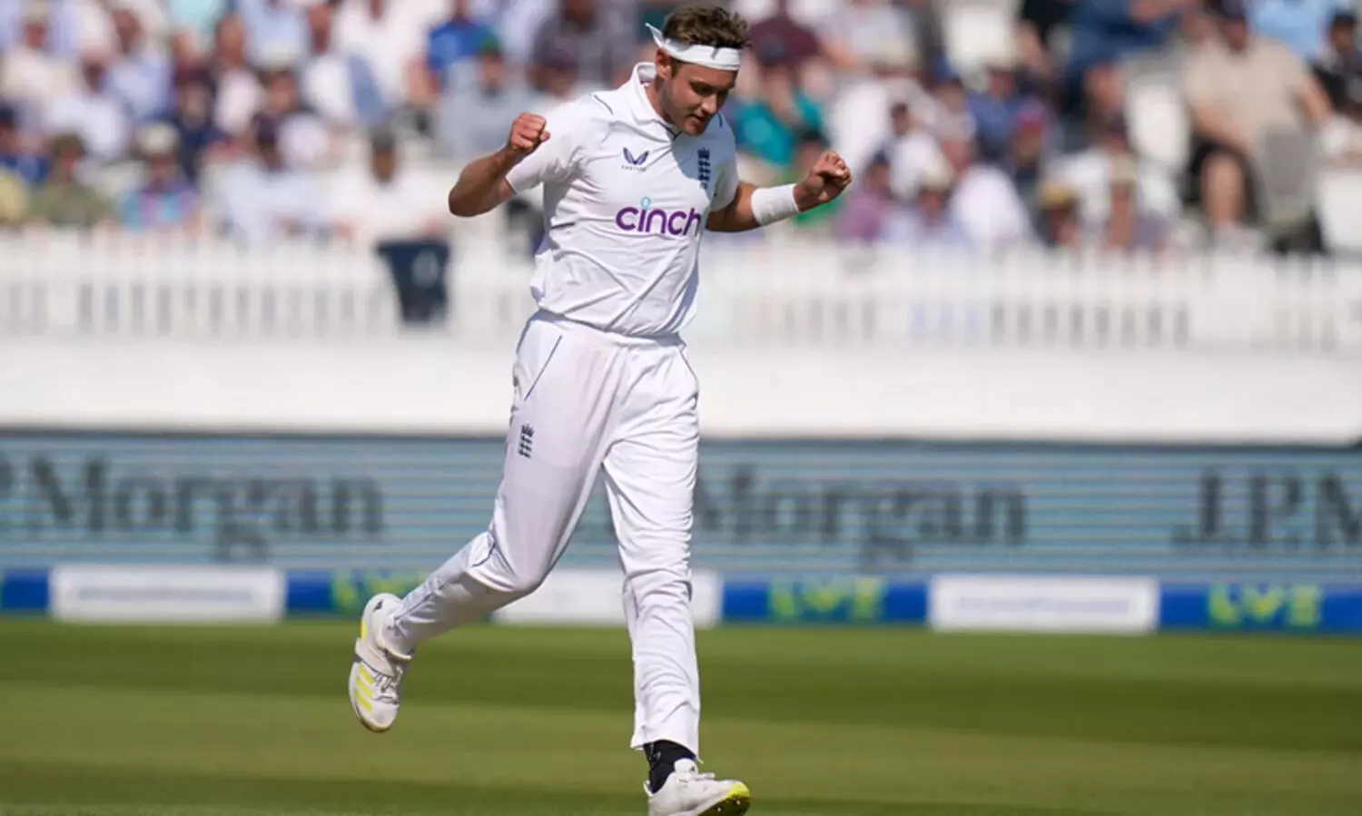 ലോഡ്സ് ടെസ്റ്റ്; ബ്രോഡിന് അഞ്ച് വിക്കറ്റ്, അയർലൻഡ് 172 റൺസിന് പുറത്ത്