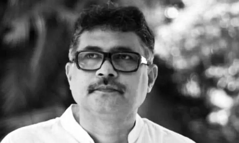 മരങ്ങൾ മറയുന്ന വഴികൾ മരങ്ങൾ മറയുന്ന വഴികൾ