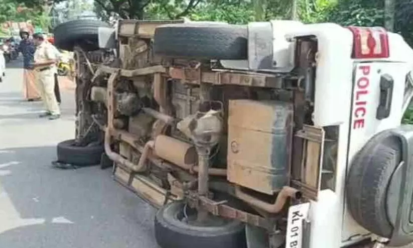 police jeep 908909 police jeep 908909