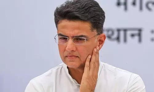 പാർട്ടിയാണ് വലുതെന്ന് സചിനെ ഓർമിപ്പിച്ച് കോൺഗ്രസ് പാർട്ടിയാണ് വലുതെന്ന് സചിനെ ഓർമിപ്പിച്ച് കോൺഗ്രസ്