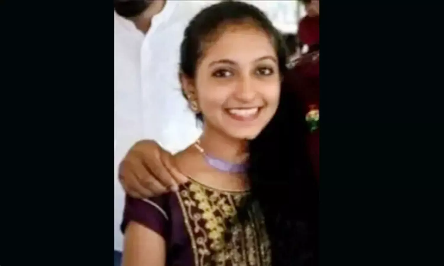 നഴ്സിങ് വിദ്യാർത്ഥിനി കുഴഞ്ഞുവീണ് മരിച്ചു