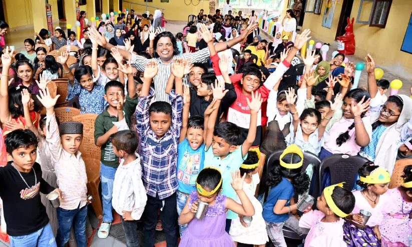 അവർ പിച്ചവെച്ചെത്തി അക്ഷരമുറ്റത്ത്