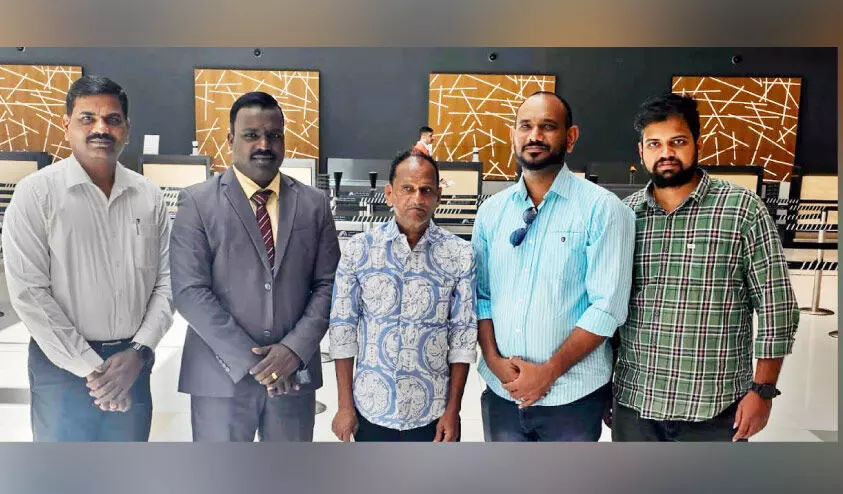 20 വർഷമായി നാട്ടിൽ പോകാൻ കഴിയാതിരുന്ന തമിഴ്‌നാട് സ്വദേശിയെ യാത്രയാക്കി