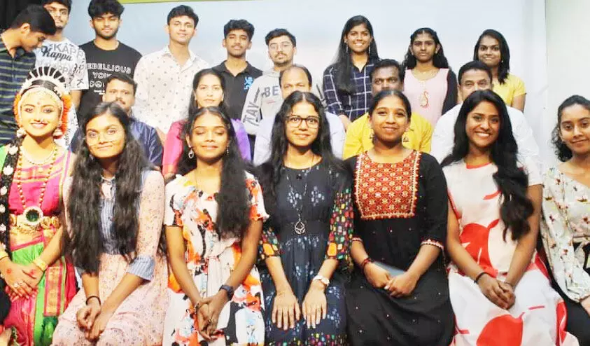 സി.ബി.എസ്.ഇ; മികച്ച വിജയം നേടിയ കുട്ടികളെ ആദരിച്ചു സി.ബി.എസ്.ഇ; മികച്ച വിജയം നേടിയ കുട്ടികളെ ആദരിച്ചു