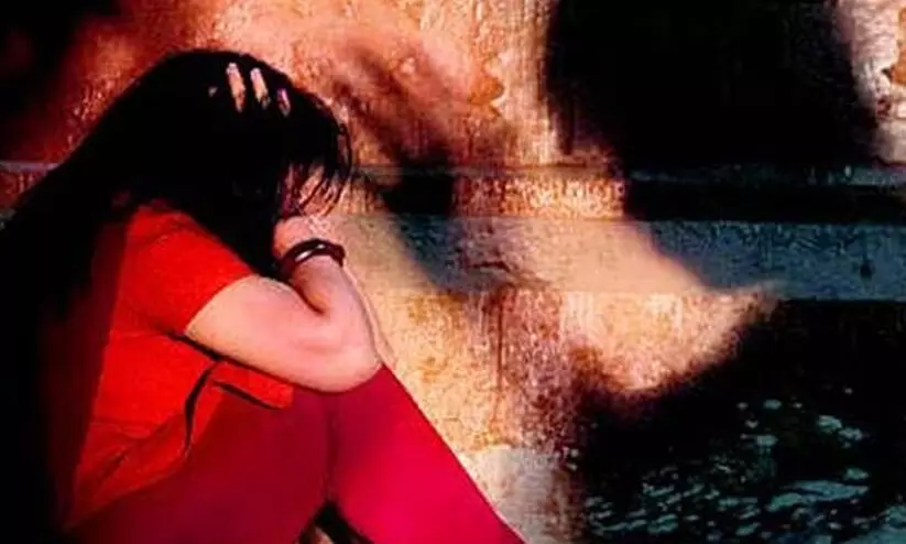 ബിരുദ വിദ്യാർഥിനിയെ ലഹരിമരുന്ന് നൽകി പീഡിപ്പിച്ചശേഷം താമരശേരി ചുരത്തിൽ ഉപേക്ഷിച്ചു ബിരുദ വിദ്യാർഥിനിയെ ലഹരിമരുന്ന് നൽകി പീഡിപ്പിച്ചശേഷം താമരശേരി ചുരത്തിൽ ഉപേക്ഷിച്ചു