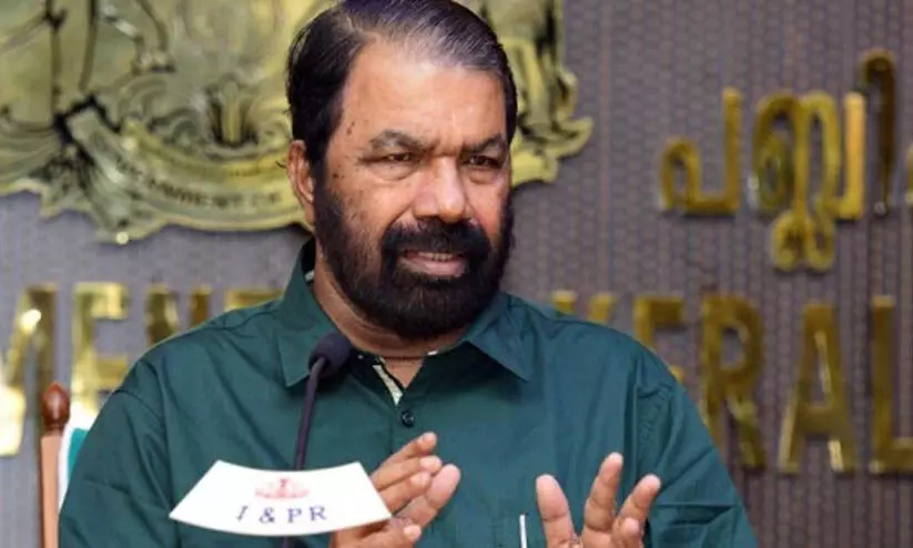 എസ്.സി.ഇ.ആർ.ടി യുടെ പാഠപുസ്തകം എന്ന പേരിൽ മഴയുമായി ബന്ധപ്പെട്ട് പ്രചരിക്കുന്ന ഭാഗം സംഘപരിവാർ നുണ ഫാക്ടറിയുടെ ഉൽപ്പന്നമെന്ന് വി. ശിവൻകുട്ടി എസ്.സി.ഇ.ആർ.ടി യുടെ പാഠപുസ്തകം എന്ന പേരിൽ മഴയുമായി ബന്ധപ്പെട്ട് പ്രചരിക്കുന്ന ഭാഗം സംഘപരിവാർ നുണ ഫാക്ടറിയുടെ ഉൽപ്പന്നമെന്ന് വി. ശിവൻകുട്ടി