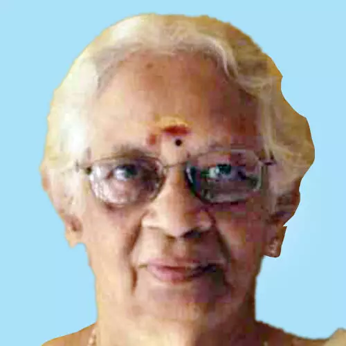 ന​ളി​നി അ​മ്മ