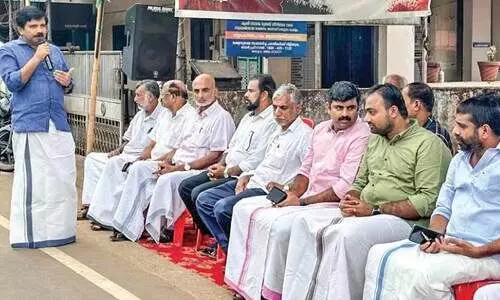 റസാഖ് പയമ്പ്രോട്ടിന്‍റെ മരണം: യു.ഡി.എഫ് സമരം ശക്തമാക്കുന്നു