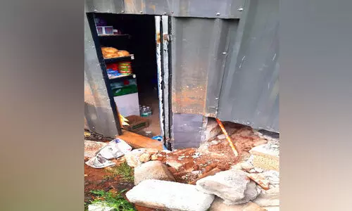 വെങ്ങപ്പള്ളിയിൽ മോഷണം പെരുകുന്നു; നാലു കടകളിൽനിന്നും പണം കവർന്നു വെങ്ങപ്പള്ളിയിൽ മോഷണം പെരുകുന്നു; നാലു കടകളിൽനിന്നും പണം കവർന്നു