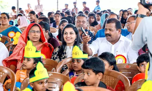 ബെല്ലടിച്ചു; അക്ഷരമുറ്റം നിറഞ്ഞു