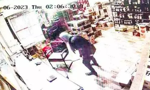 മൂലമറ്റം ടൗണിൽ ബി​വ​റേ​ജ് ഷോ​പ്പ് ഉൾപ്പെടെ കടകളിൽ മോഷണം