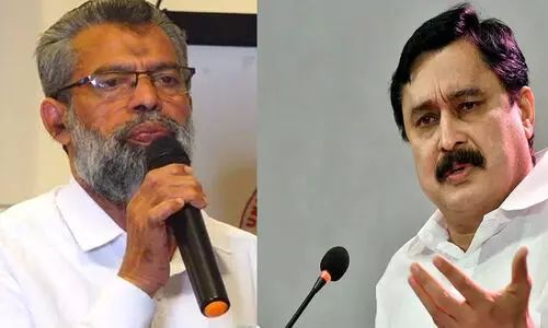 മലപ്പുറത്ത് എല്ലാ കുട്ടികൾക്കും പഠിക്കാൻ സീറ്റുണ്ടെന്ന് മന്ത്രി അബ്ദുറഹ്മാൻ; പ്രവേശനോത്സവ വേദിയിൽ എം.എൽ.എയുമായി കൊമ്പുകോർത്തു