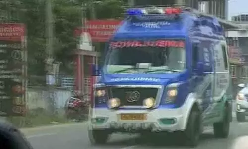 ‘ജീവനും കൈയ്യിൽ പിടിച്ച് എത്ര കാലം ഇടുക്കിക്കാർ ഈ ഓട്ടം തുടരണം​? സാഹസിക യാത്രക്ക് അവസരം കിട്ടാത്ത മനുഷ്യർ ഈ മണ്ണിൽ മരിച്ച് വീഴുന്നുണ്ട്’