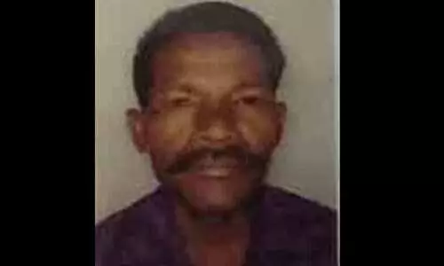 കുഴഞ്ഞുവീണ യാത്രക്കാരനെ ബസ്‍സ്റ്റോപ്പിൽ ഉപേക്ഷിച്ച് ബസ് വിട്ടു; ദാരുണാന്ത്യം