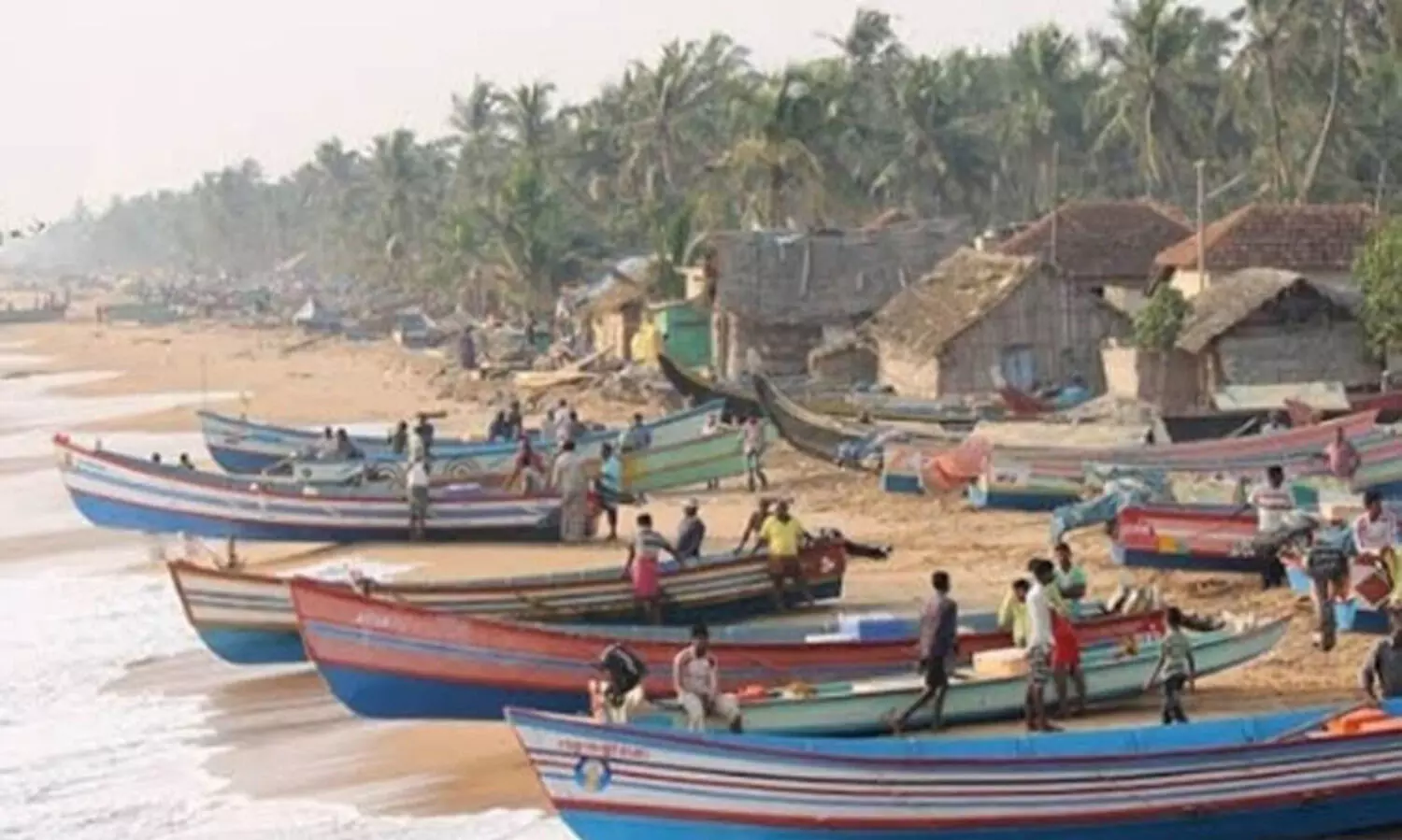 ഇന്നും നാളെയും കേരള -കര്‍ണാടക തീരങ്ങളിലും ലക്ഷദ്വീപ് പ്രദേശത്തും മത്സ്യബന്ധനം പാടില്ല