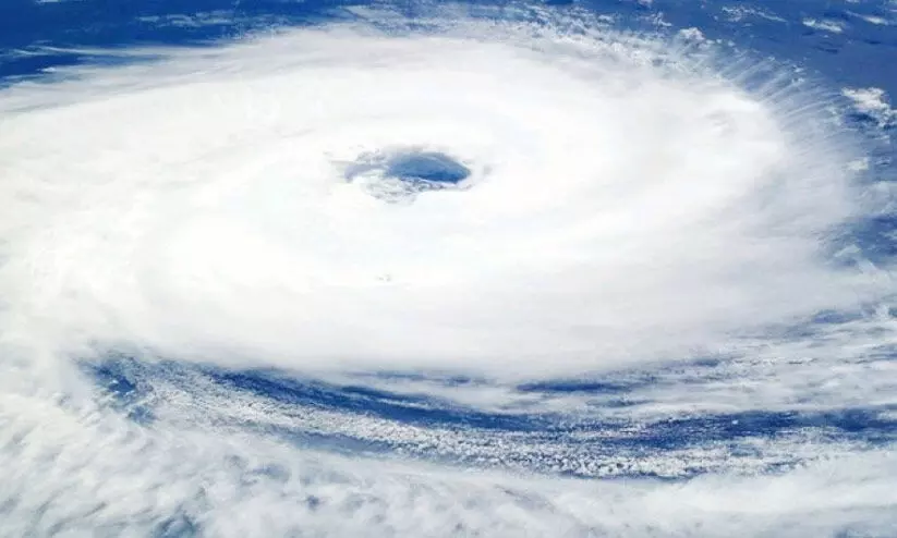 ചക്രവാതച്ചുഴി; സ്ഥിതിഗതികൾ നിരീക്ഷിക്കുന്നു ചക്രവാതച്ചുഴി; സ്ഥിതിഗതികൾ നിരീക്ഷിക്കുന്നു