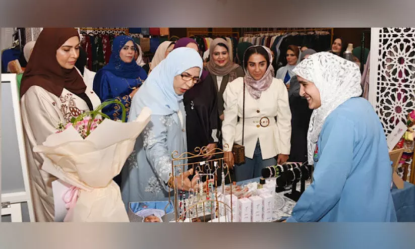 ഭി​ന്ന​ശേ​ഷി​ക്കു​ട്ടി​ക​ൾ​ക്ക്​ കൈ​ത്താ​ങ്ങു​മാ​യി എ​ക്‌​സി​ബി​ഷ​ൻ