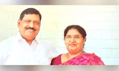 ഡോ. ​ജോ​ർ​ജ് മാ​ത്യു​വും കു​ടും​ബ​വും പ്ര​വാ​സം മ​തി​യാ​ക്കി നാ​ട്ടി​ലേ​ക്ക്