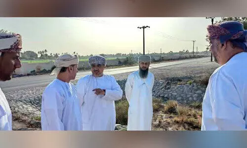 ബാ​ത്തി​ന മേ​ഖ​ല​യി​ലെ റോ​ഡു​നി​ർ​മാ​ണ പു​രോ​ഗ​തി മ​ന്ത്രി വി​ല​യി​രു​ത്തി