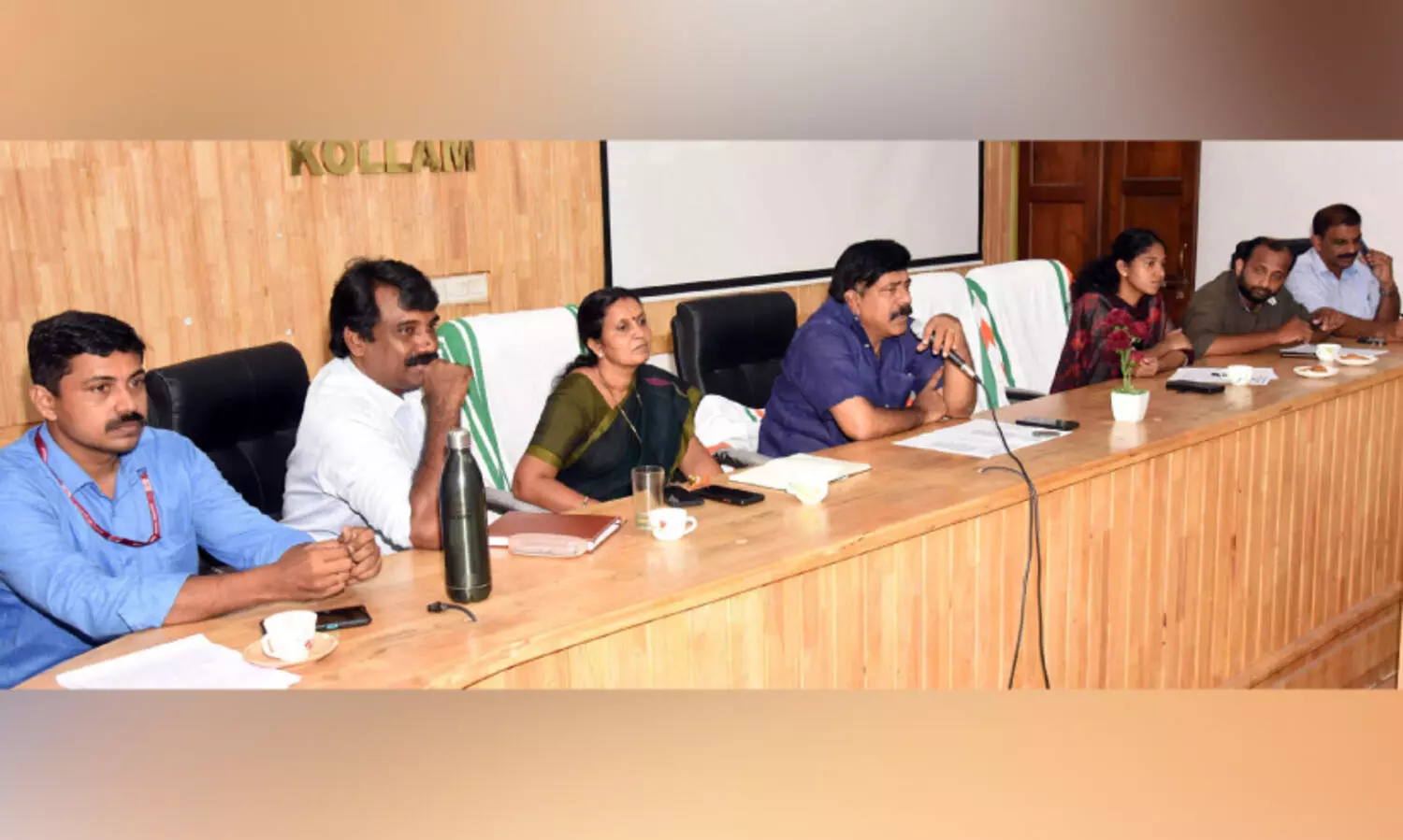 മാ​ലി​ന്യ​മു​ക്ത ന​വ​കേ​ര​ളം അ​വ​ലോ​ക​ന​യോ​ഗം മാ​ലി​ന്യ​മു​ക്ത പ്ര​വ​ൃത്തികളിൽ പുരോഗതി