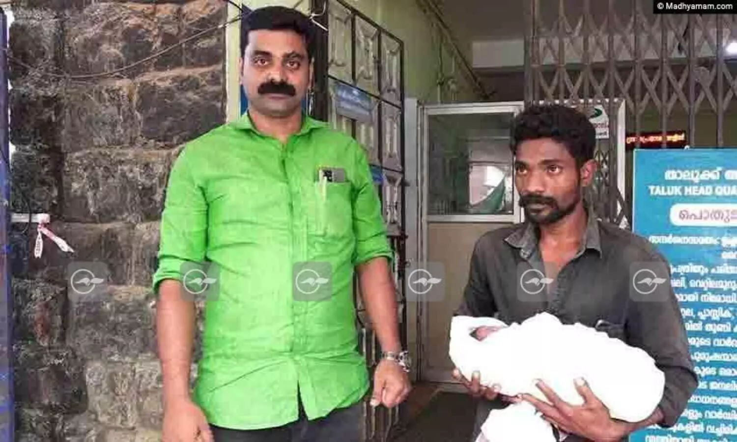 ആദിവാസി യുവതിക്ക് ആംബുലൻസിൽ സുഖപ്രസവം