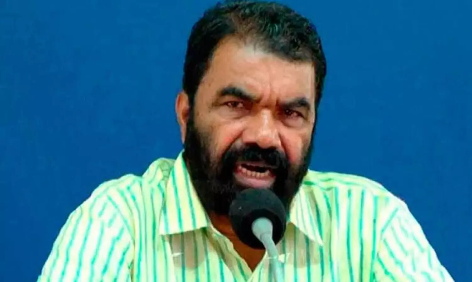 ആര് മാലയിട്ട് സ്വീകരിച്ചാലും ബസിലെ അതിക്രമത്തിൽ പ്രതികരിച്ച പെൺകുട്ടിയോടൊപ്പം-വി. ശിവൻകുട്ടി