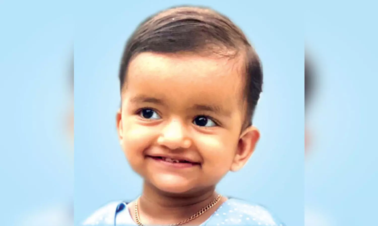 കാർ വൈദ്യുതി പോസ്‌റ്റിലിടിച്ച് ഒന്നര വയസ്സുകാരിക്ക് ദാരുണാന്ത്യം