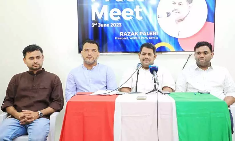 വിമാനക്കൊള്ള തടയാൻ സർക്കാറുകൾ ഇടപെടണം -റസാഖ് പാലേരി വിമാനക്കൊള്ള തടയാൻ സർക്കാറുകൾ ഇടപെടണം -റസാഖ് പാലേരി