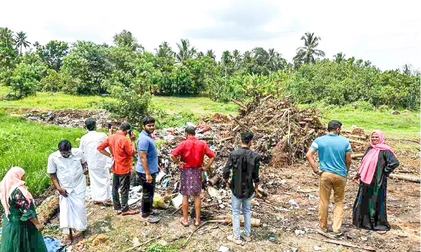 പുറയാറിൽ രാസമാലിന്യം കത്തിച്ചു; 25,000 രൂപ പിഴ ഈടാക്കി