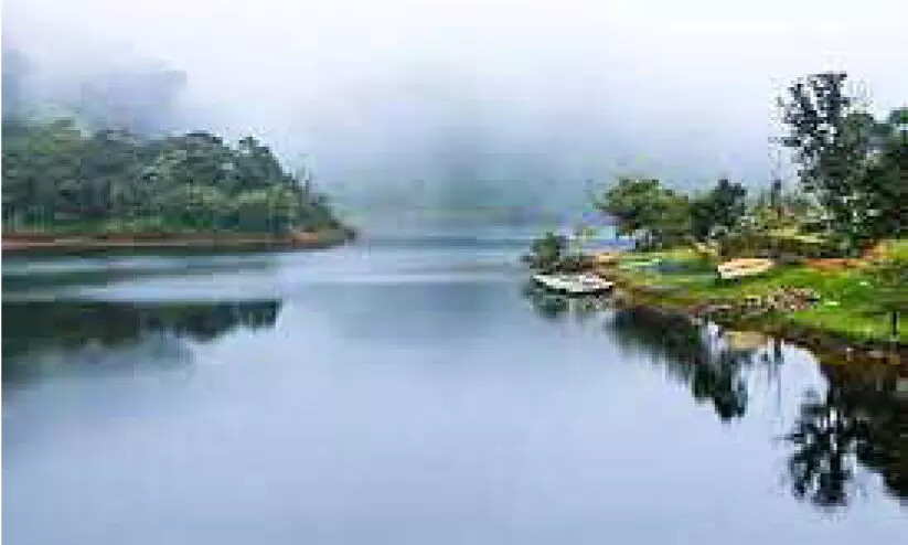 ഗവിയിലേക്ക് മഴക്കാല യാത്രയുമായി കെ.എസ്.ആർ.ടി.സി ഗവിയിലേക്ക് മഴക്കാല യാത്രയുമായി കെ.എസ്.ആർ.ടി.സി