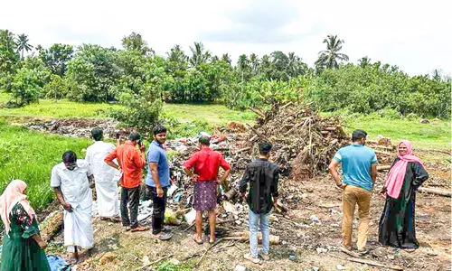 പുറയാറിൽ രാസമാലിന്യം കത്തിച്ചു; 25,000 രൂപ പിഴ ഈടാക്കി