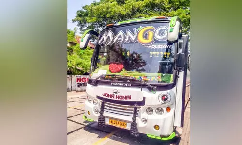 ഫിറ്റ്​നസില്ലാതെ ഓടിയ ടൂറിസ്റ്റ്​ ബസ്​ പിടികൂടി