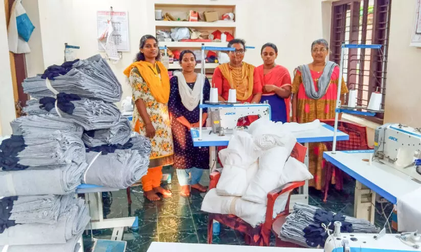 ഈ പെൺകരുത്ത് ‘പ്രത്യാശ’യും ‘പ്രതീക്ഷ’യുമാണ് ഈ പെൺകരുത്ത് ‘പ്രത്യാശ’യും ‘പ്രതീക്ഷ’യുമാണ്