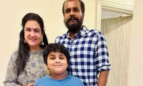 കുടുംബ ചിത്രവുമായി ഉർവശി! ഇൻസ്റ്റഗ്രാമിൽ സജീവമായി നടി