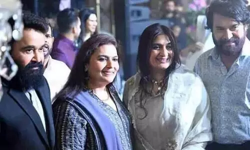 Mohanlal  And Mammootty With Suchithra And  Sulfath , latest  family Pic went viral