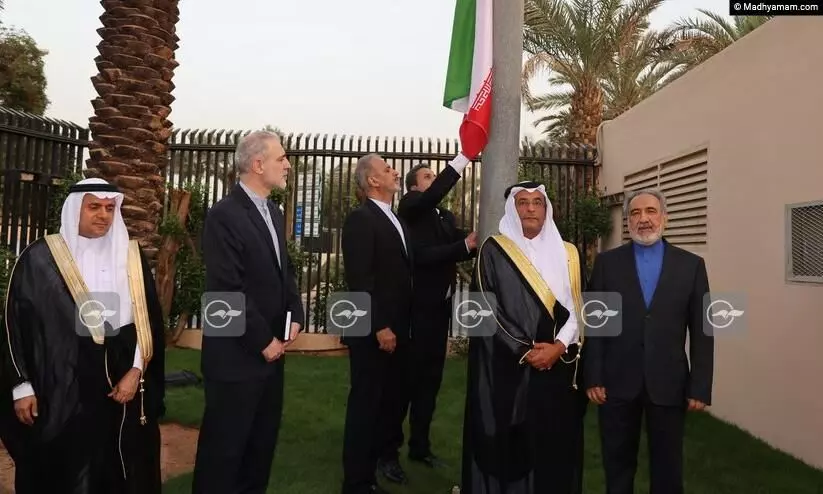 ഏഴ് വർഷത്തിന് ശേഷം റിയാദിലെ ഇറാൻ എംബസി വീണ്ടും തുറന്നു ഏഴ് വർഷത്തിന് ശേഷം റിയാദിലെ ഇറാൻ എംബസി വീണ്ടും തുറന്നു