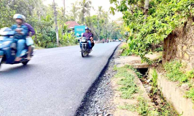 Perumpilav road Perumpilav road