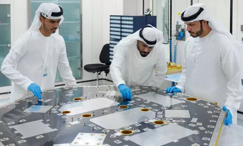 അണിയറയിൽ എം.ബി.ഇസഡ്​ സാറ്റ്​ ഒരുങ്ങുന്നു