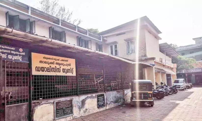 തി​രൂ​ര​ങ്ങാ​ടി താ​ലൂ​ക്ക് ആ​ശു​പ​ത്രി ന​വീ​ക​ര​ണം ഇ​ഴ​ഞ്ഞുത​ന്നെ