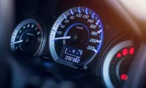 കാറിന്‍റെ മൈലേജ് കൂട്ടണോ? ഈ സൂത്രങ്ങൾ  പരീക്ഷിച്ചു നോക്കൂ...