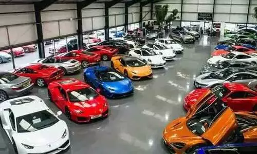 ഫെരാരി, ലംബോർഗിനി, റോൾസ് റോയ്സ്... റിയൽ എസ്റ്റേറ്റ് ഭീമൻമാരിൽ നിന്ന് ഇ.ഡി പൊക്കിയത് 60 കോടിയുടെ ആഡംബര കാറുകൾ ഫെരാരി, ലംബോർഗിനി, റോൾസ് റോയ്സ്... റിയൽ എസ്റ്റേറ്റ് ഭീമൻമാരിൽ നിന്ന് ഇ.ഡി പൊക്കിയത് 60 കോടിയുടെ ആഡംബര കാറുകൾ