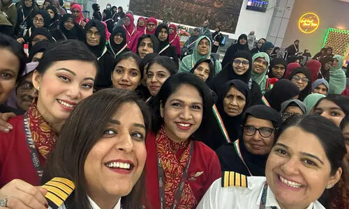 വനിതകൾക്ക് മാത്രമായുള്ള ആദ്യ ഹജ്ജ്​ വിമാനം പുറപ്പെട്ടു