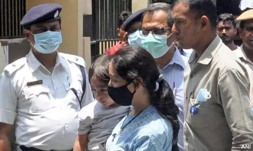 അഭിഷേക് ബാനർജിയുടെ ഭാര്യ ഇ.ഡിക്ക് മുന്നിൽ ഹാജരായി