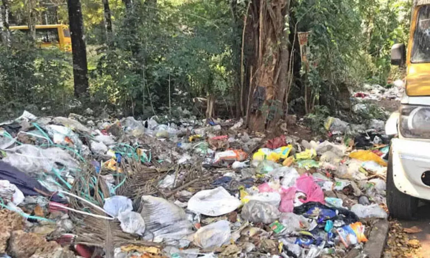 കൊച്ചിയിൽ മാലിന്യം തള്ളൽ: ഒമ്പത് കേസുകൾ കൂടി രജിസ്റ്റർ ചെയ്തു