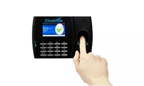 സ്കൂ​ളു​ക​ളി​ൽ ഫിം​ഗ​ർ പ്രി​ന്റ് മെ​ഷീ​ൻ സ്ഥാ​പി​ക്കും