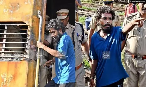 kannur train fire kannur train fire