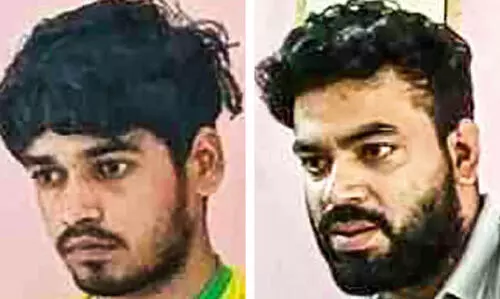 24 കിലോ കഞ്ചാവുമായി രണ്ടുപേർ പിടിയിൽ