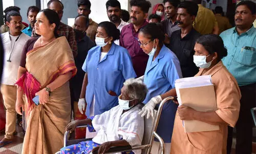 ആരുമില്ലാത്ത എട്ടു പേരെ വീണ ജോര്‍ജിന്റെ നേതൃത്വത്തില്‍ സുരക്ഷിതയിടത്തേക്ക് മാറ്റി